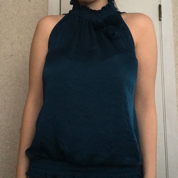 Blue silky halter top with collar - Picture 2 of 5